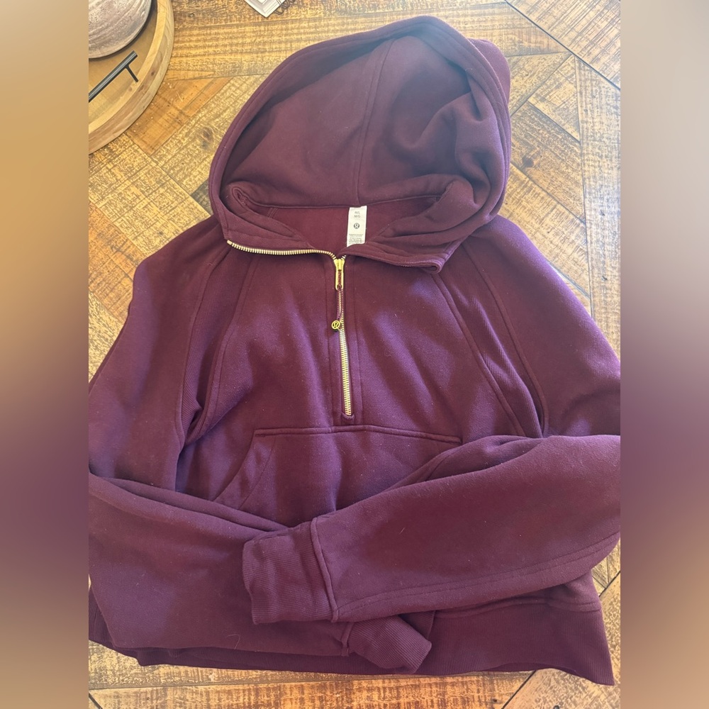 Lululemon Scuba half zip M/L